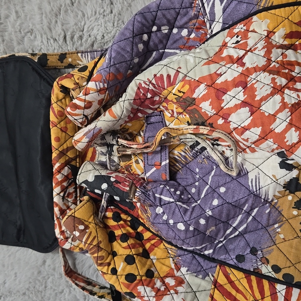 Vera Bradley quilted printed medium sized backpack - Picture 4 of 13